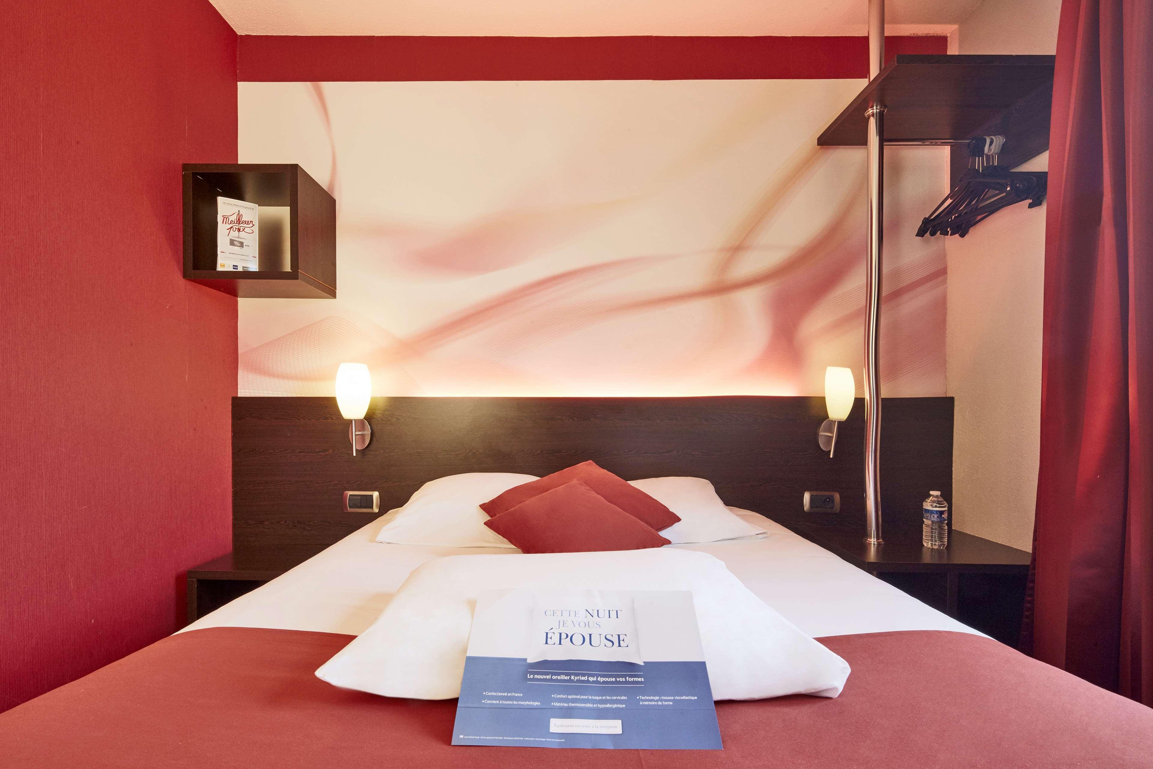 Kyriad Hotel La Flèche Eksteriør billede