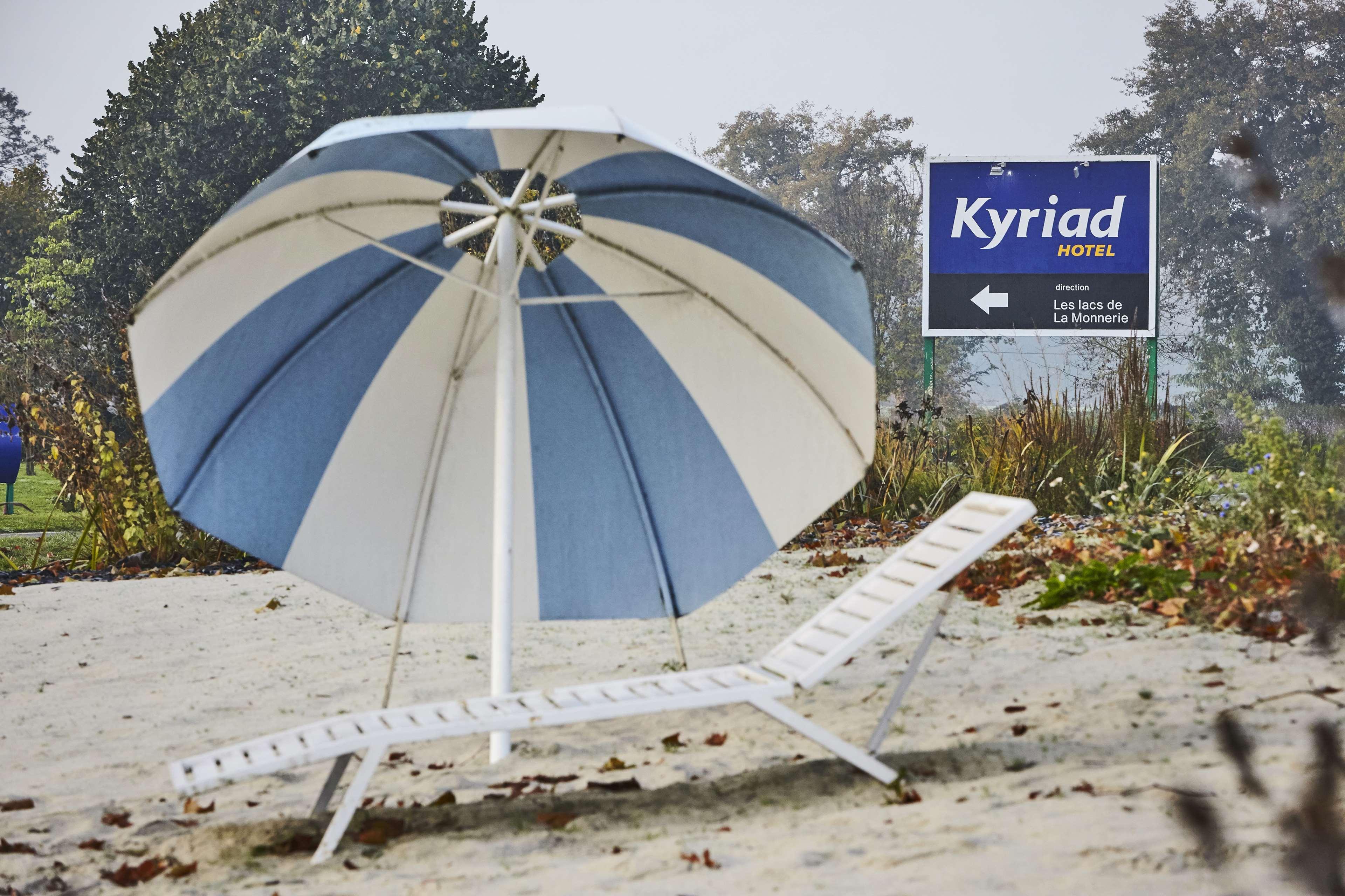 Kyriad Hotel La Flèche Eksteriør billede