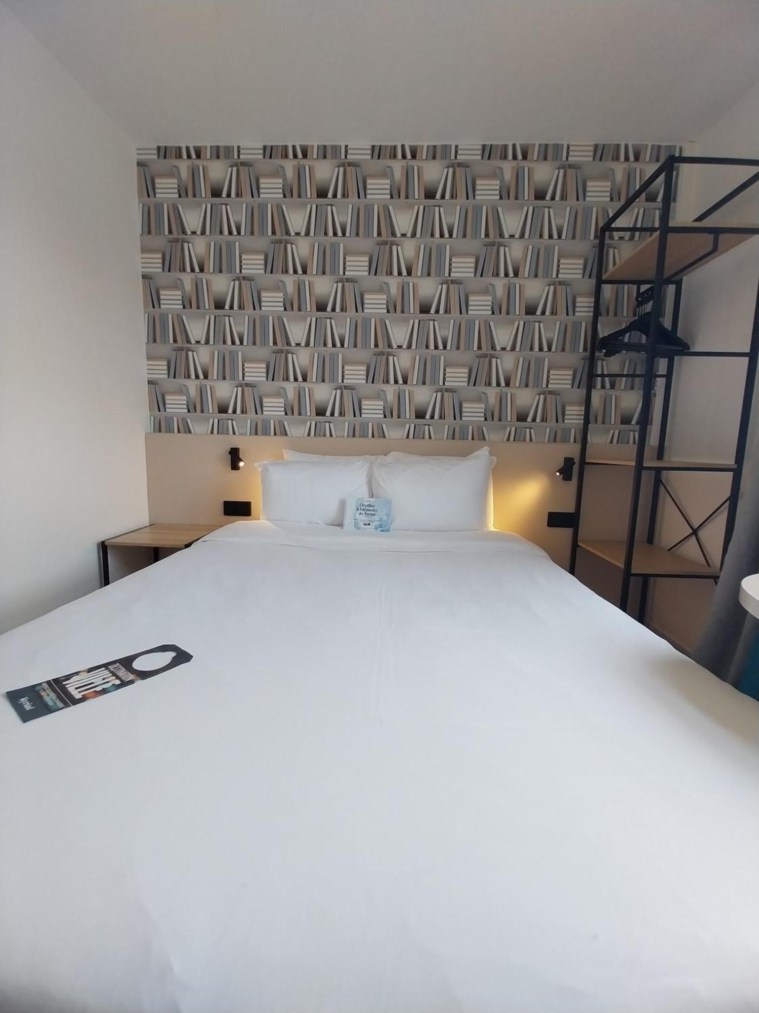 Kyriad Hotel La Flèche Eksteriør billede