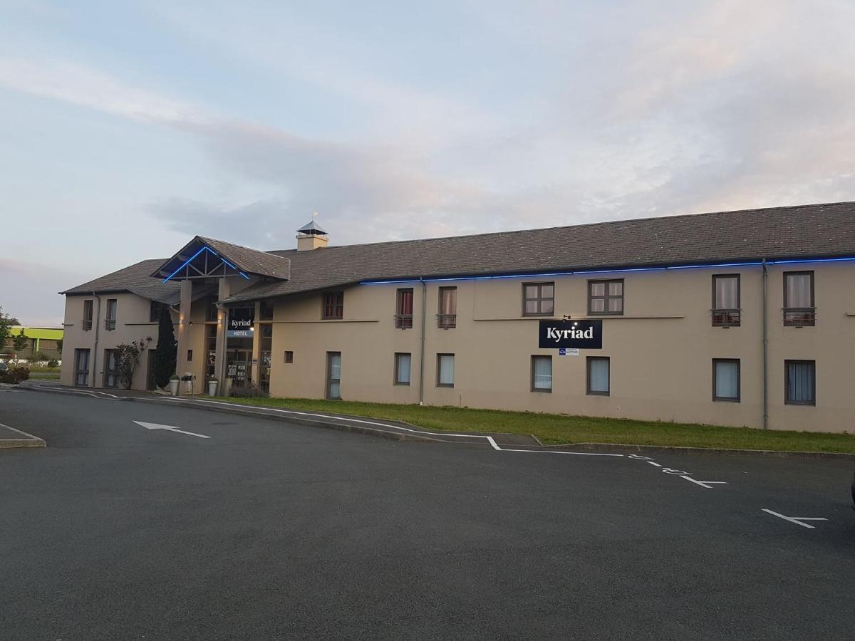 Kyriad Hotel La Flèche Eksteriør billede